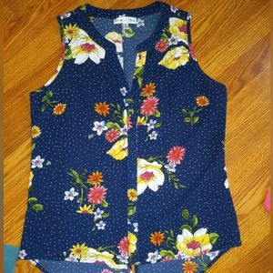 Sleeveless blouse small by stem vine